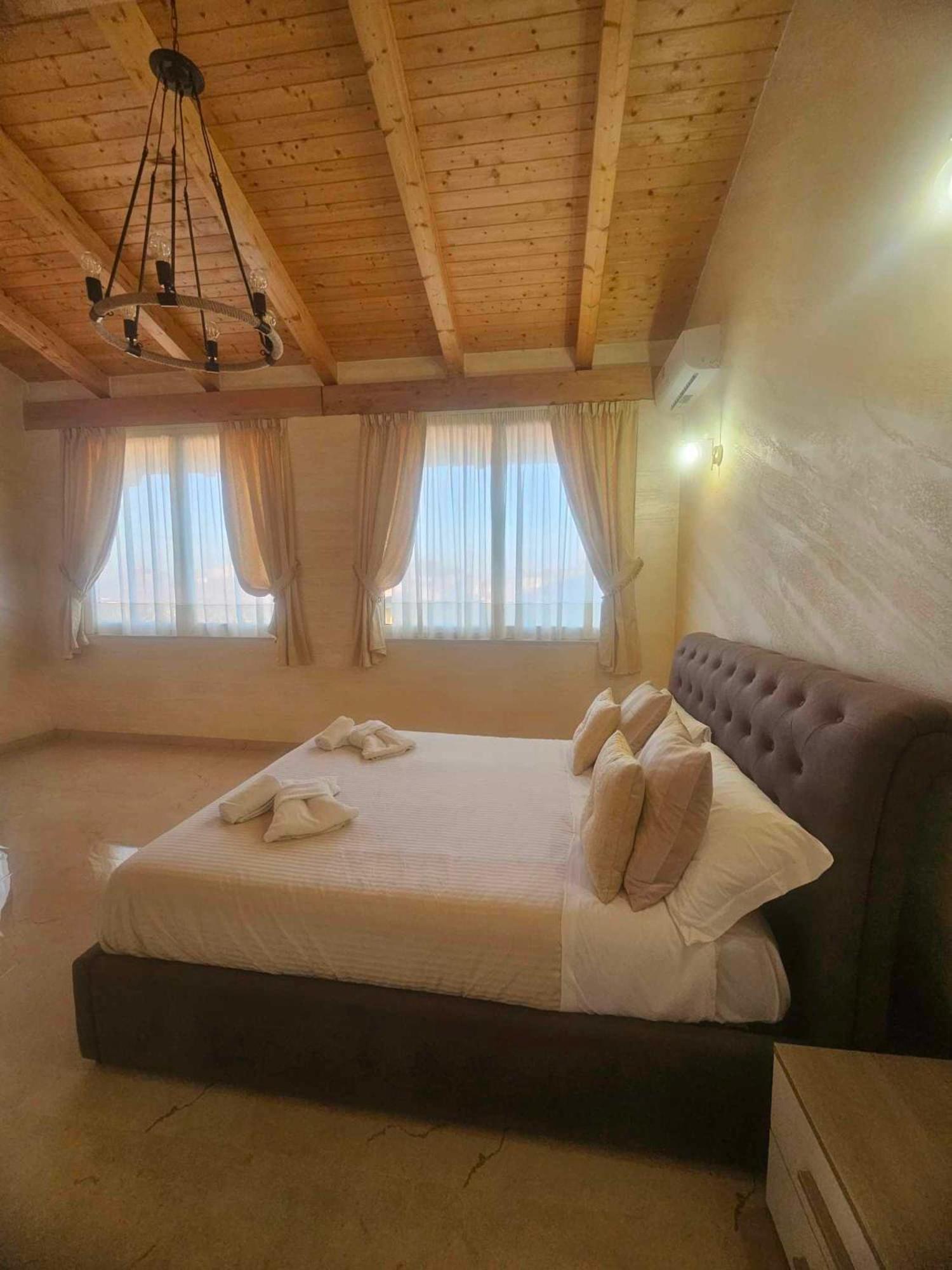 Отель Golden House Sicily Катания Экстерьер фото